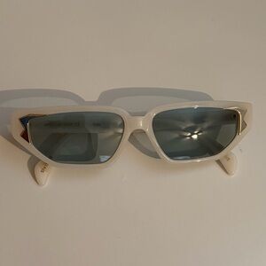 Carla Colour Sunglasses 🤍